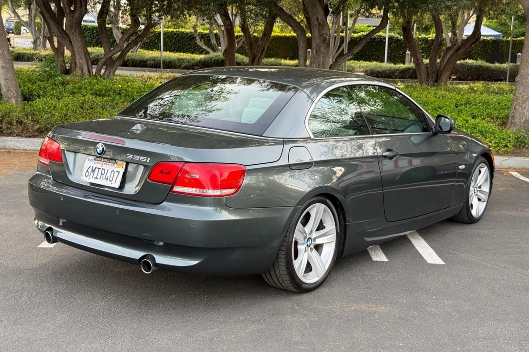 2010 BMW E93 335i Convertible - Image 2 of 7