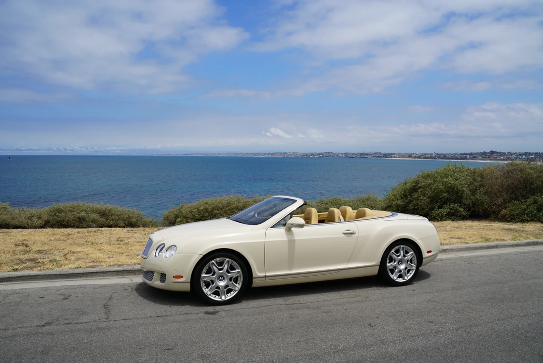 2010 Bentley Continental GTC - Image 2 of 31
