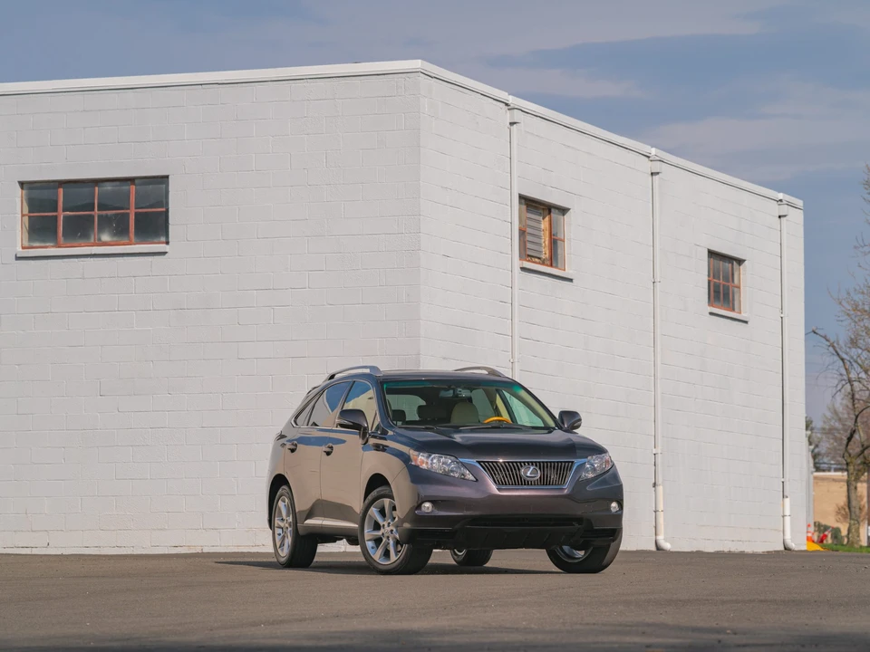 2010 Lexus RX 3rd Gen - Image 19 of 31