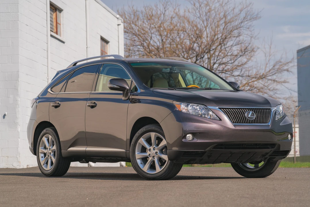 2010 Lexus RX 3rd Gen - Image 17 of 31