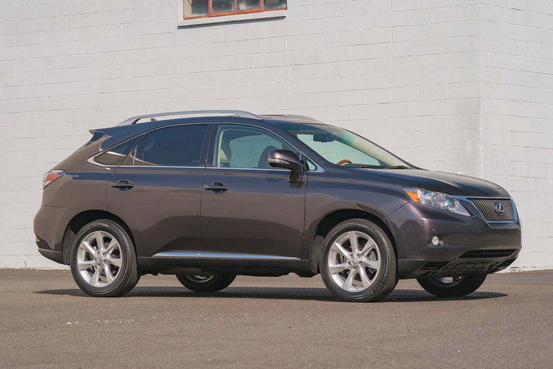 2010 Lexus RX 3rd Gen - Image 16 of 31