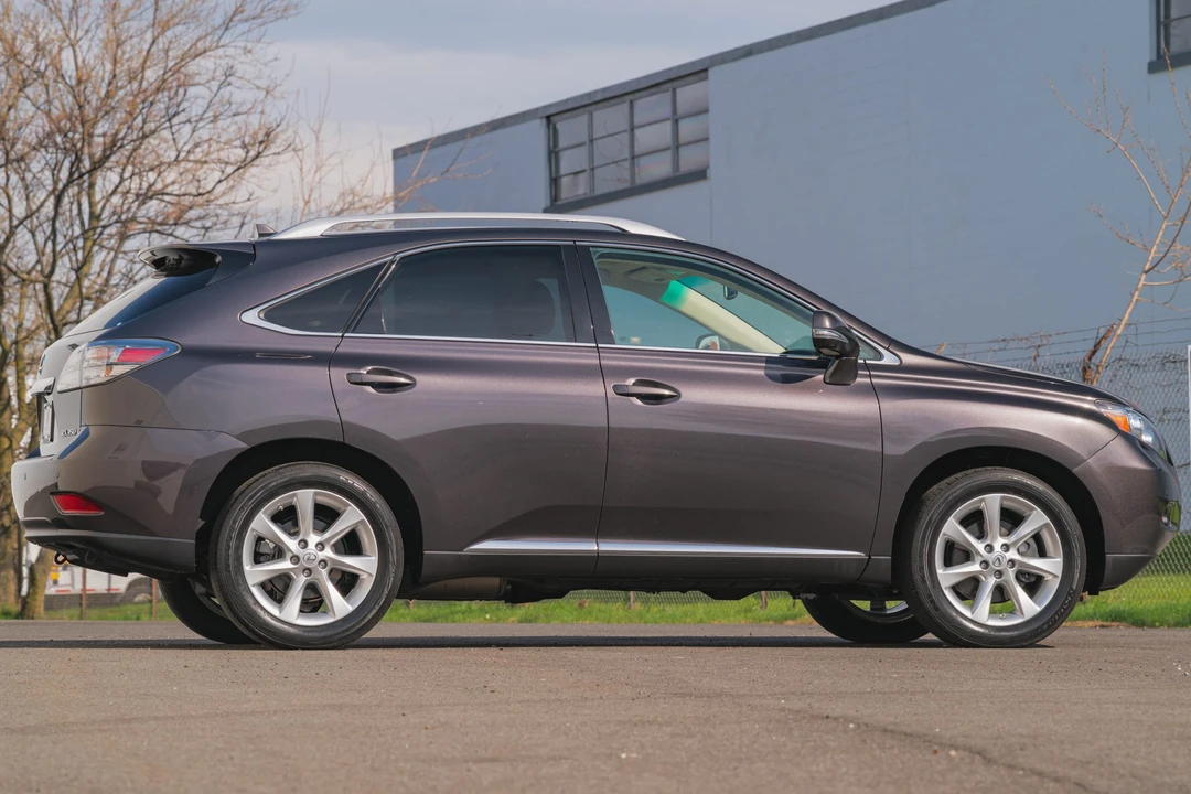 2010 Lexus RX 3rd Gen - Image 14 of 31