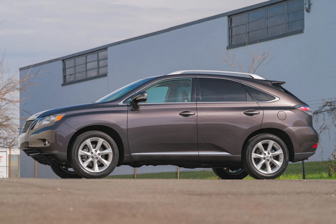 2010 Lexus RX 3rd Gen - Image 7 of 31