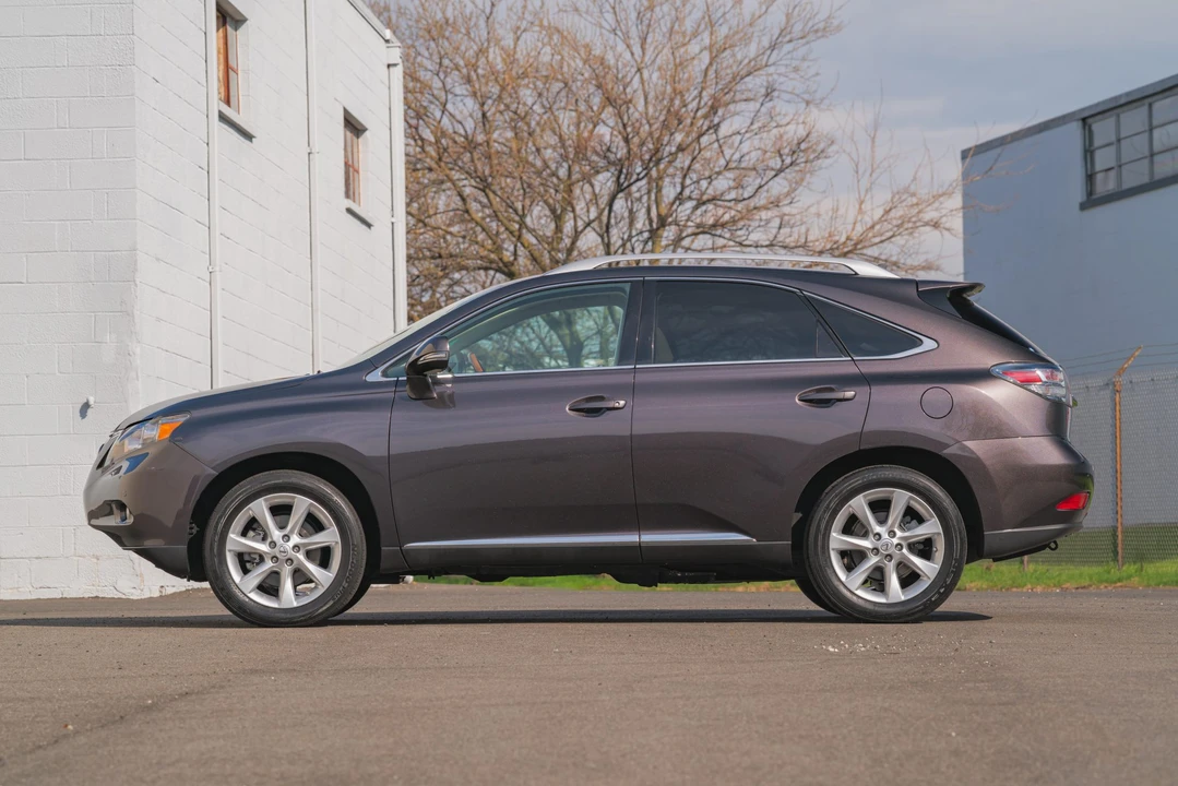 2010 Lexus RX 3rd Gen - Image 5 of 31