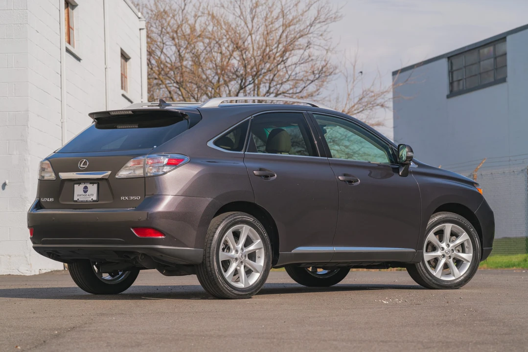 2010 Lexus RX 3rd Gen - Image 13 of 31