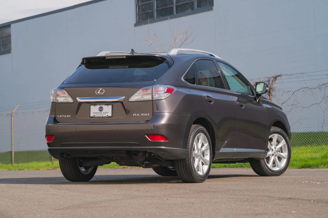2010 Lexus RX 3rd Gen - Image 12 of 31