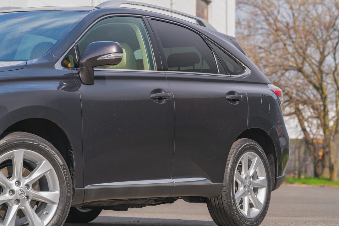 2010 Lexus RX 3rd Gen - Image 23 of 31