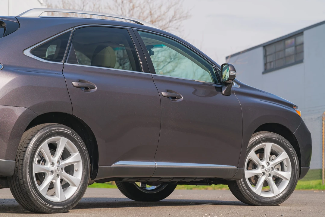 2010 Lexus RX 3rd Gen - Image 27 of 31