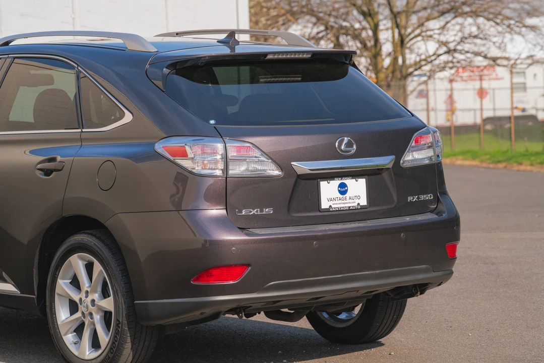 2010 Lexus RX 3rd Gen - Image 25 of 31