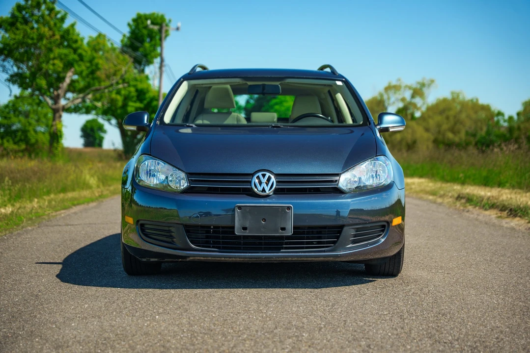 2010 Volkswagen A5 Jetta - Image 5 of 31