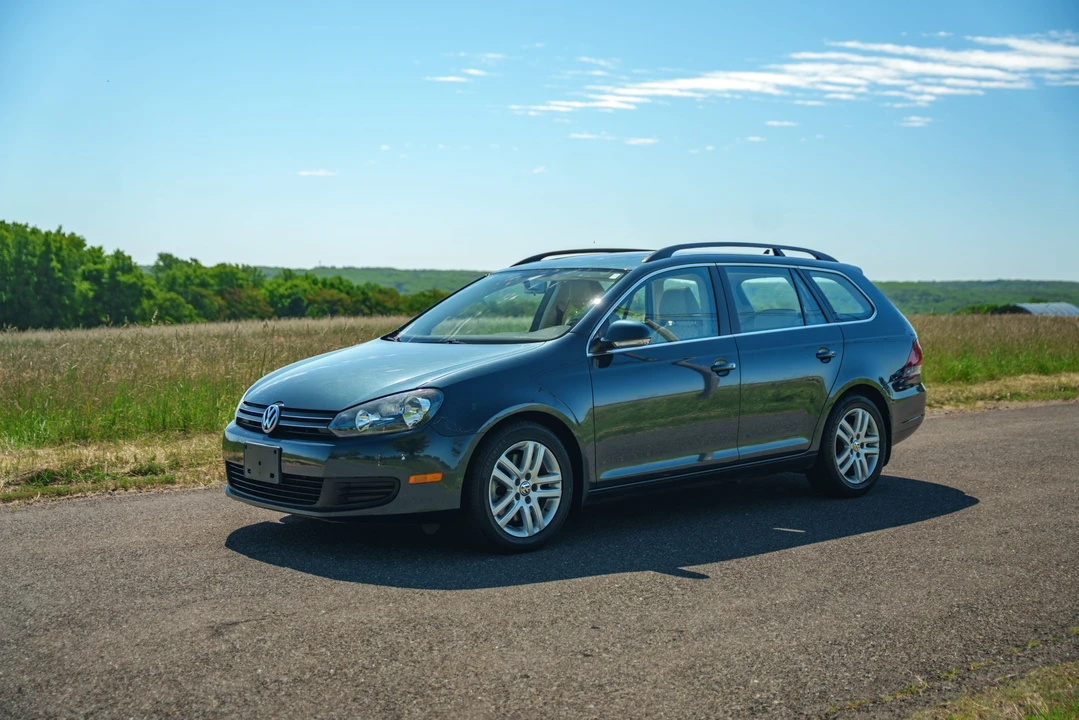 2010 Volkswagen A5 Jetta - Image 8 of 31
