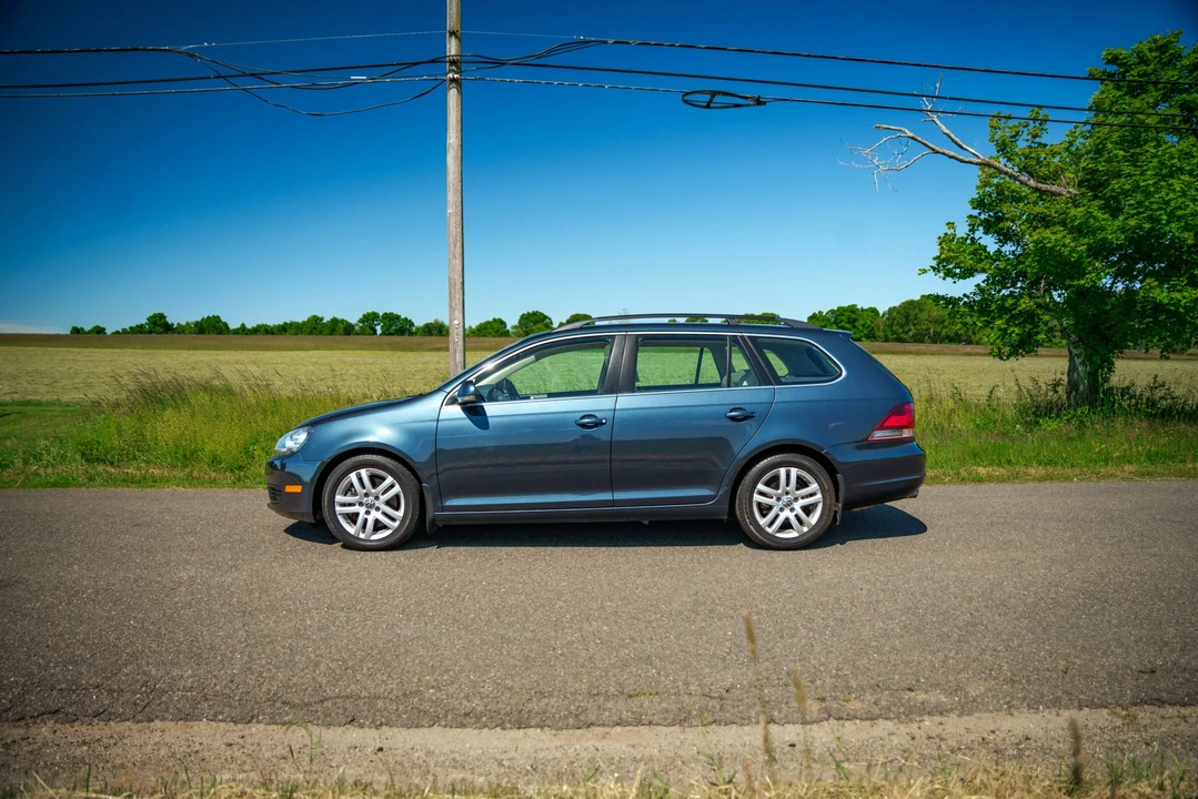 2010 Volkswagen A5 Jetta - Image 10 of 31
