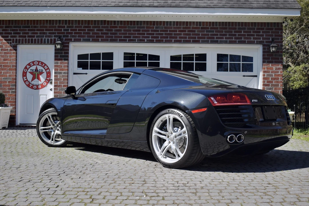 2011 Audi 42 R8 - Image 16 of 31