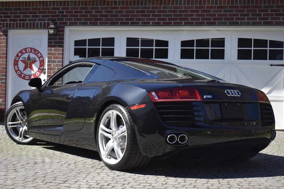 2011 Audi 42 R8 - Image 22 of 31