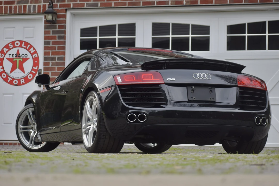 2011 Audi 42 R8 - Image 24 of 31