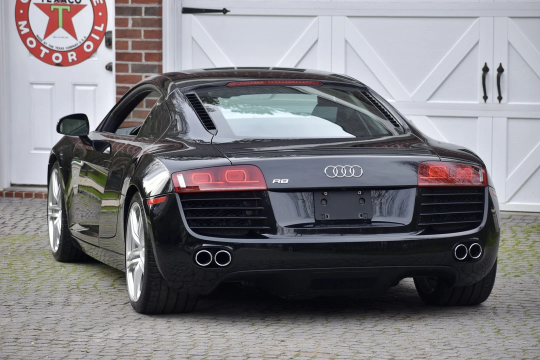 2011 Audi 42 R8 - Image 28 of 31