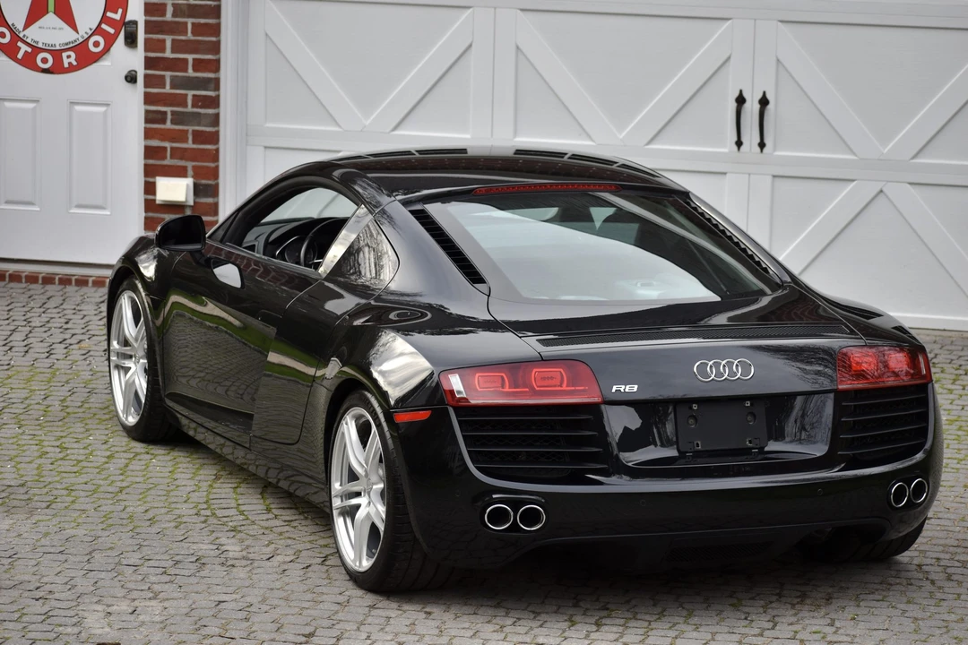 2011 Audi 42 R8 - Image 27 of 31