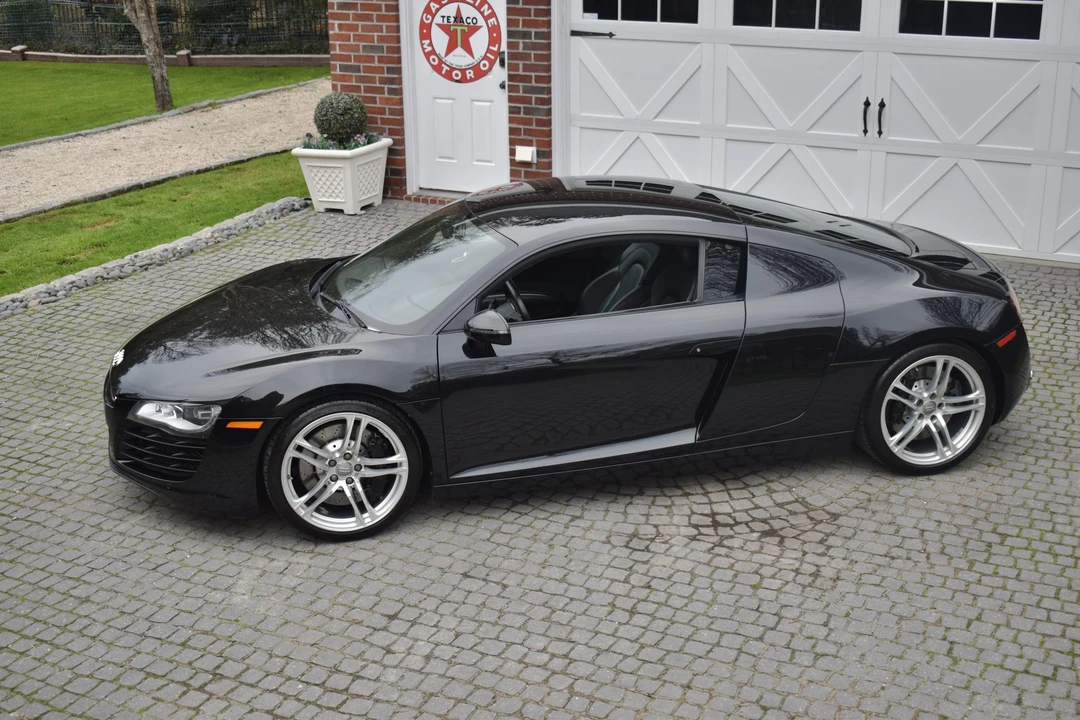 2011 Audi 42 R8 - Image 10 of 31