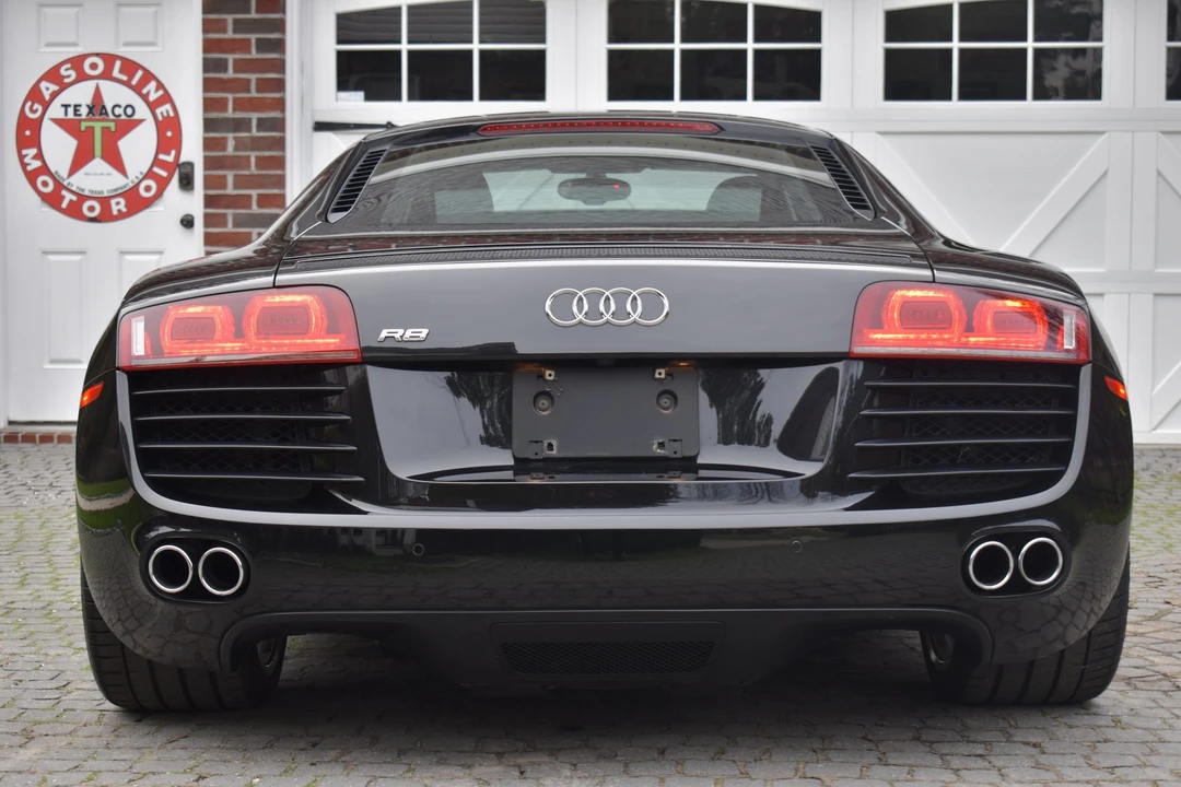 2011 Audi 42 R8 - Image 30 of 31