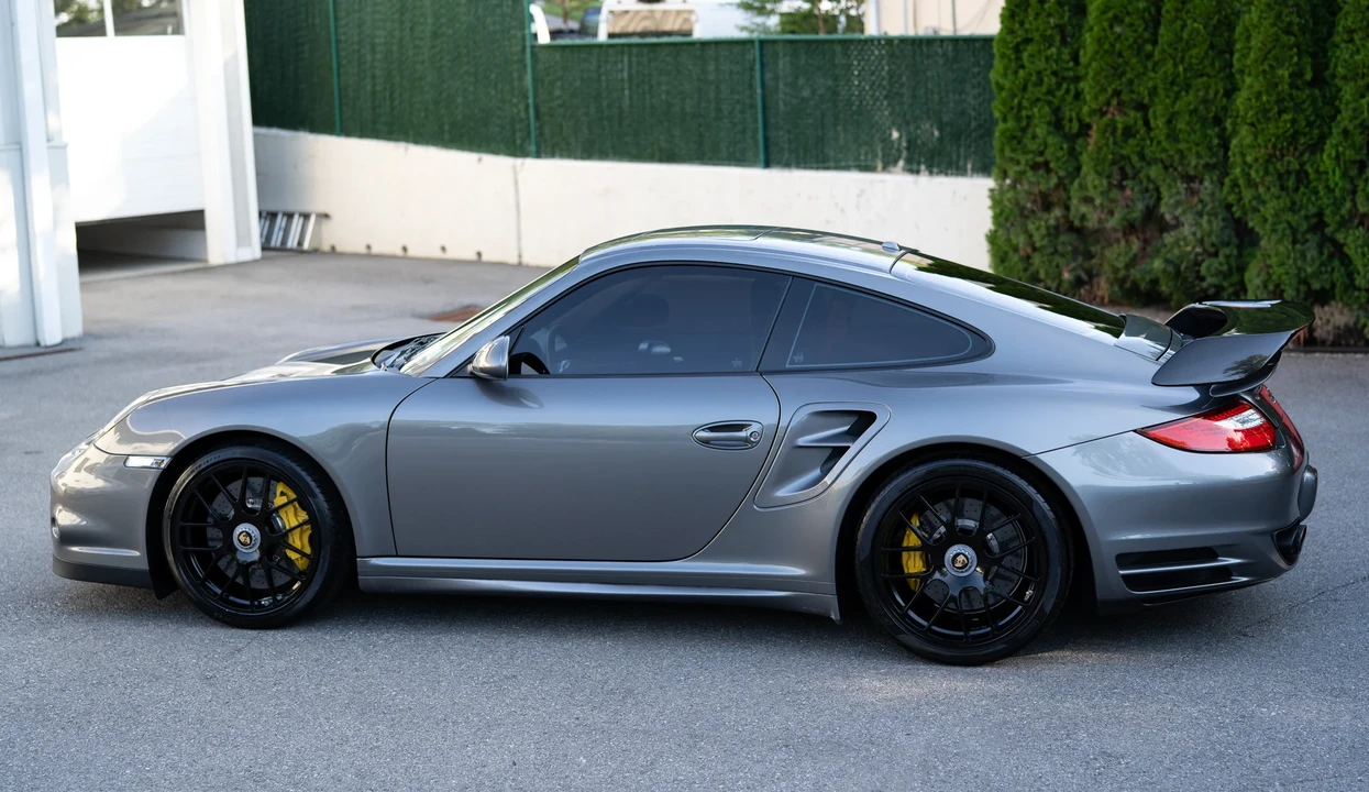2011 Porsche 997 Turbo S - Image 9 of 31