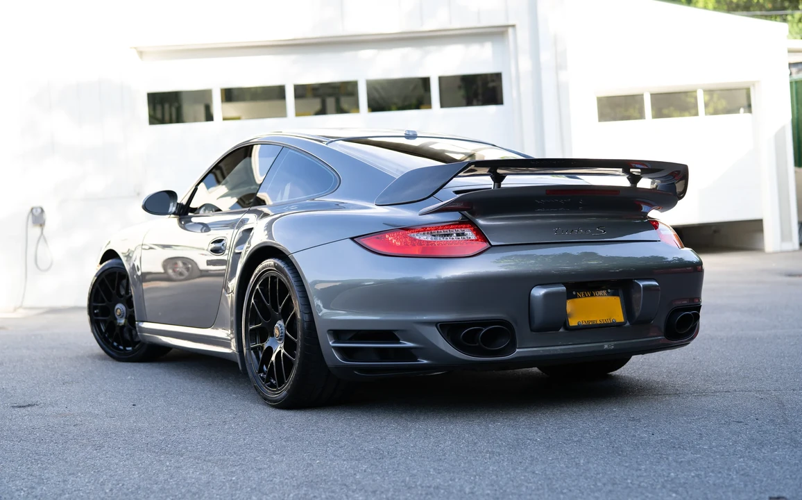 2011 Porsche 997 Turbo S - Image 16 of 31