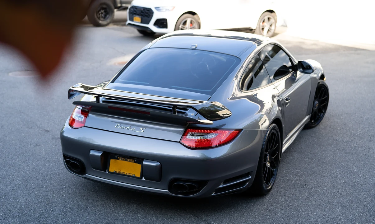 2011 Porsche 997 Turbo S - Image 28 of 31