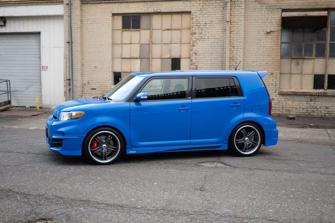 2011 Scion xB - Image 6 of 31