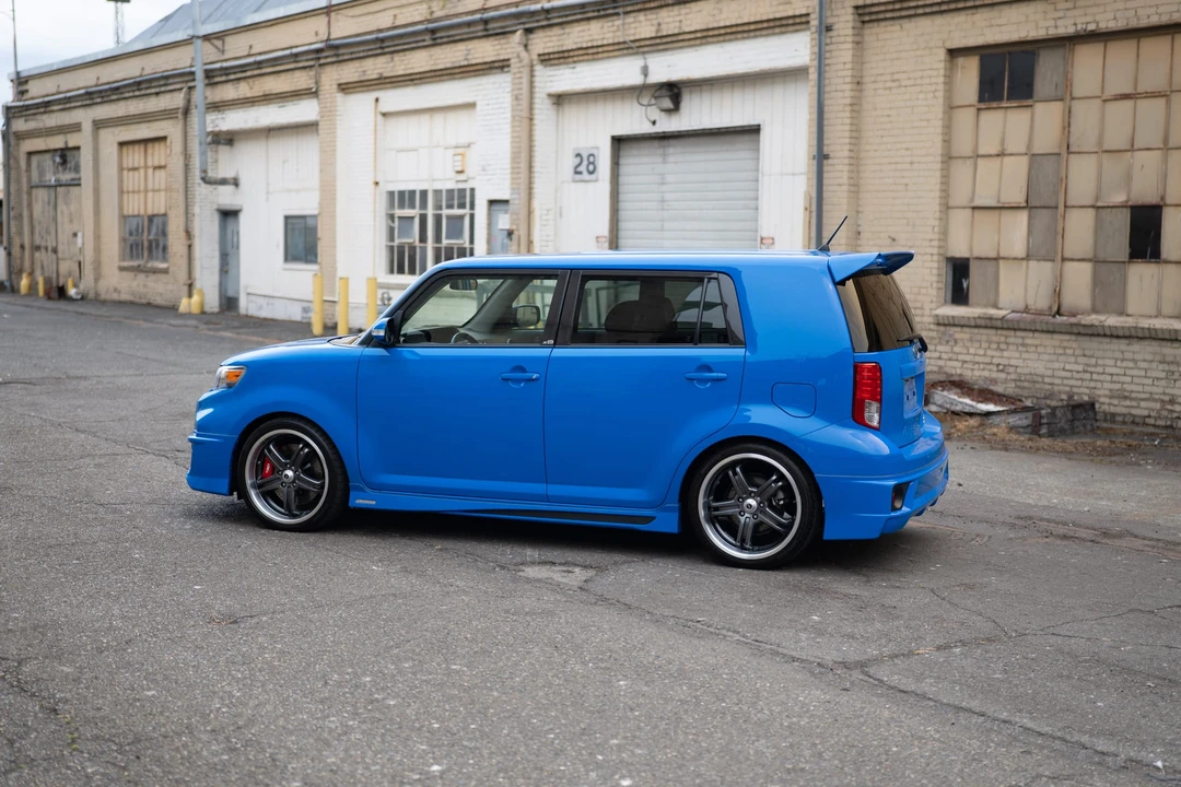 2011 Scion xB - Image 10 of 31