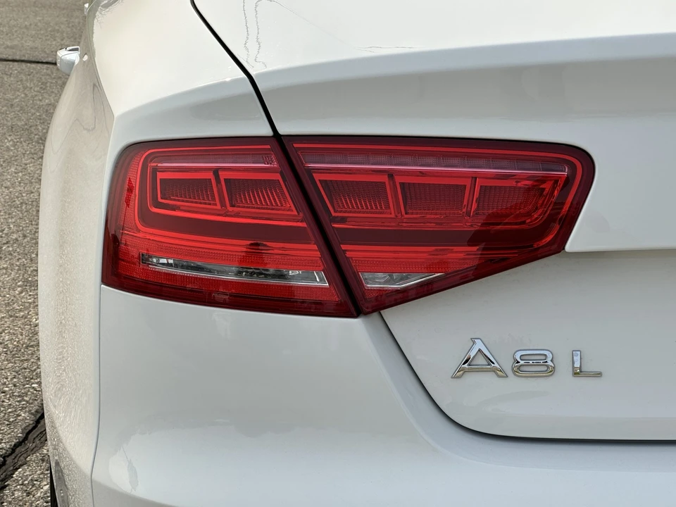 2012 Audi D4 A8 - Image 17 of 31