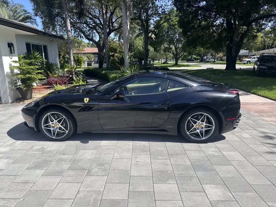 2012 Ferrari California - Image 8 of 31
