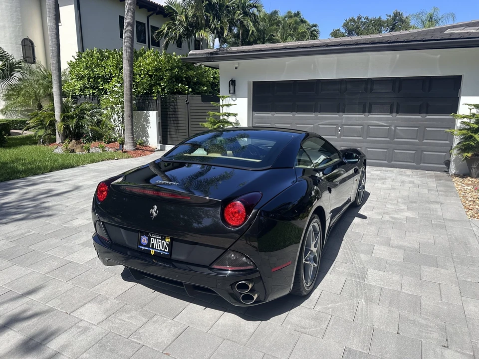 2012 Ferrari California - Image 6 of 31