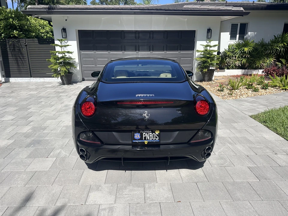 2012 Ferrari California - Image 7 of 31