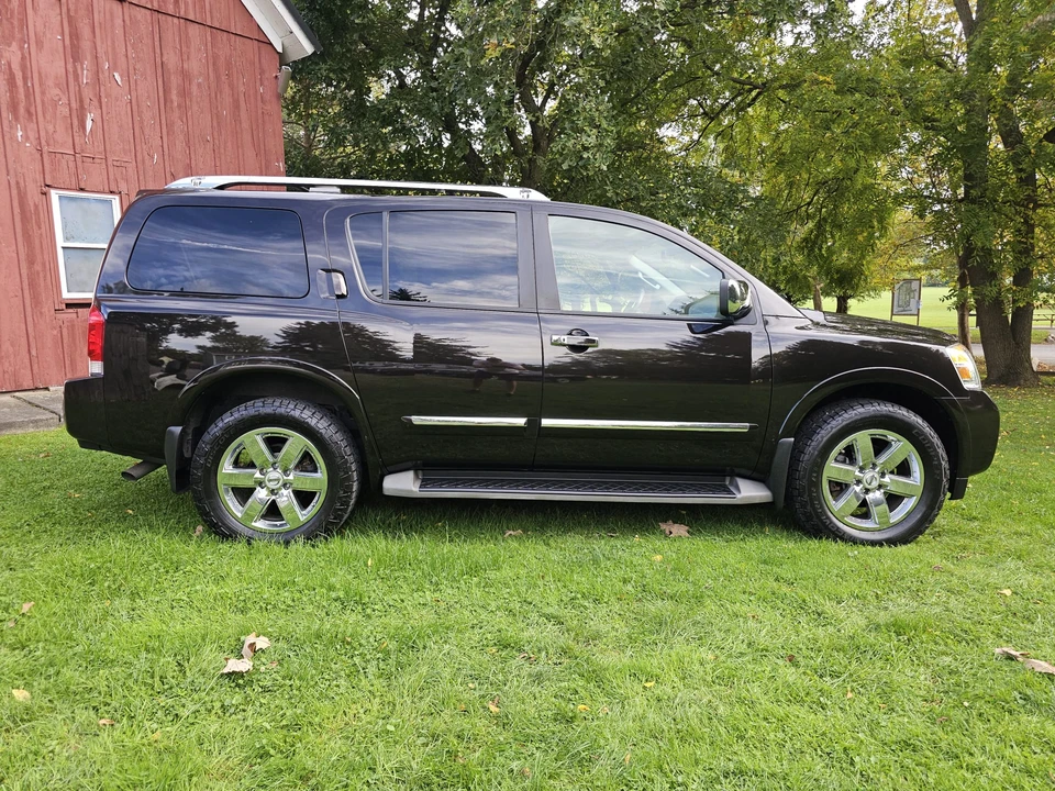 2013 Nissan Armada - Image 18 of 31