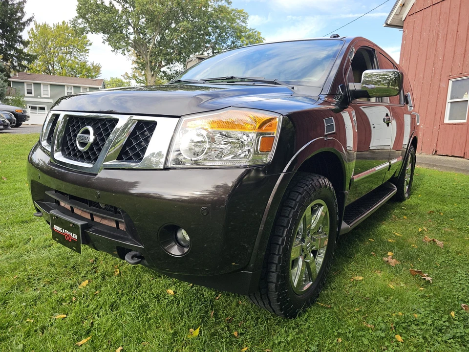 2013 Nissan Armada - Image 5 of 31