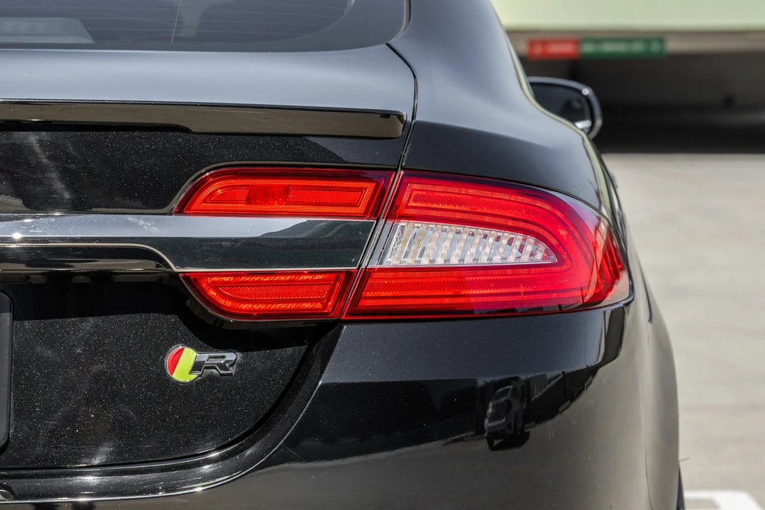 2014 Jaguar X250 XFR - Image 27 of 31