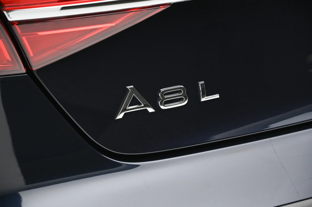 2015 Audi D4 A8 - Image 24 of 31