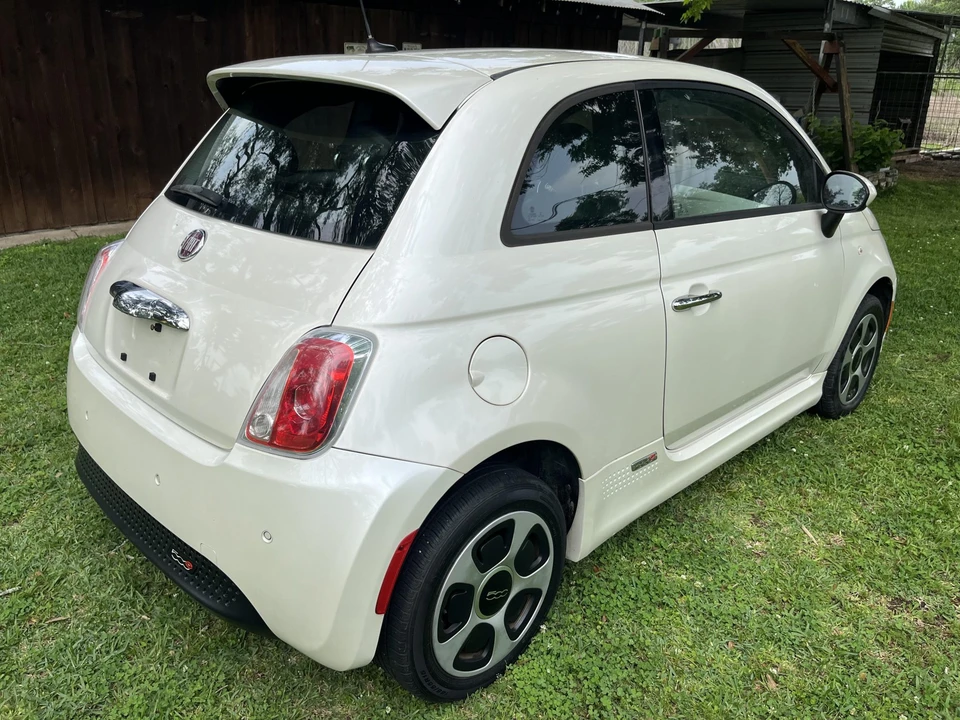 2015 Fiat 500 - Image 4 of 31