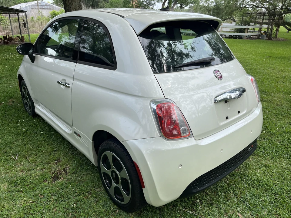 2015 Fiat 500 - Image 6 of 31