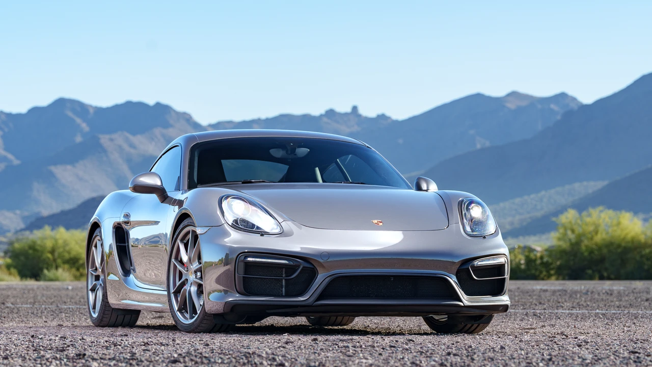 2015 Porsche 981 Cayman GTS - Image 12 of 31