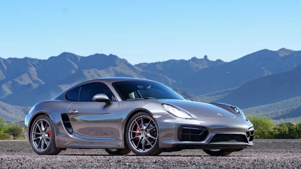 2015 Porsche 981 Cayman GTS - Image 14 of 31