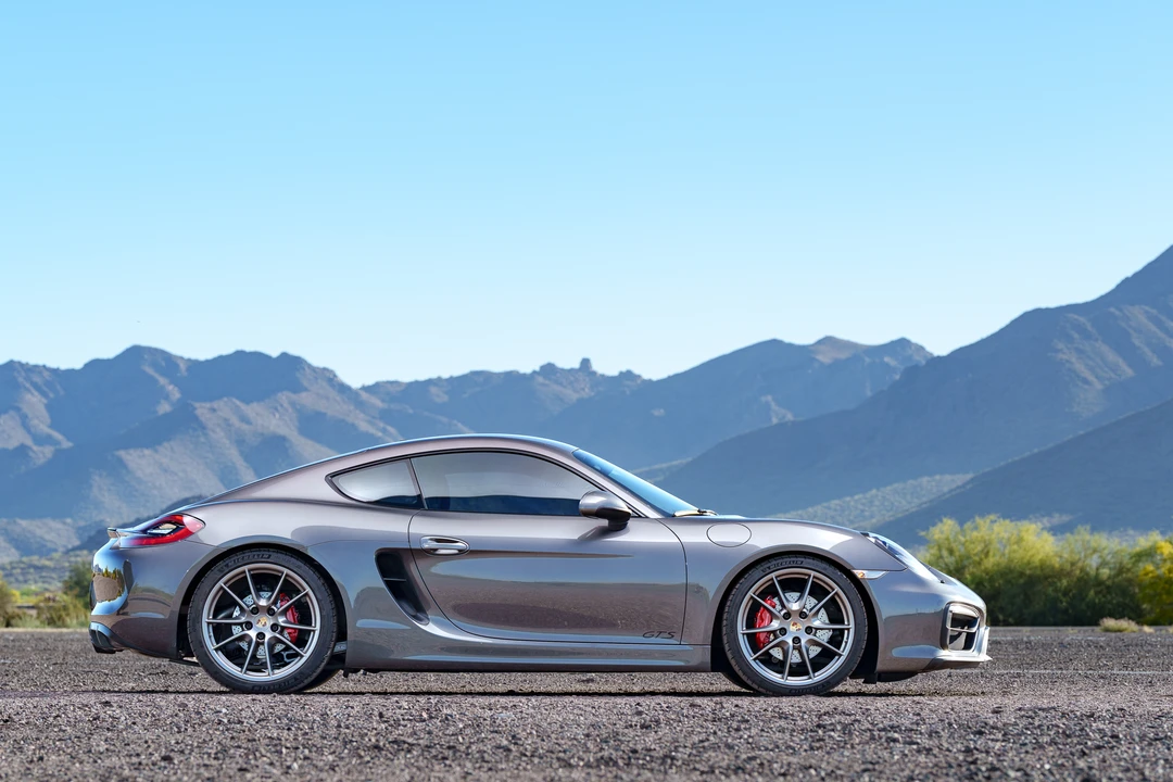 2015 Porsche 981 Cayman GTS - Image 2 of 31