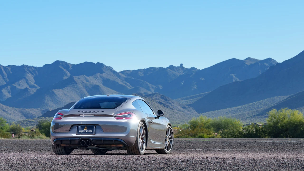 2015 Porsche 981 Cayman GTS - Image 20 of 31