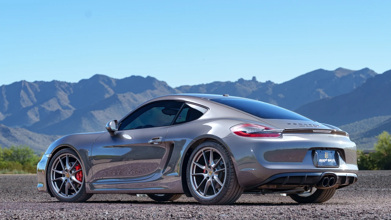2015 Porsche 981 Cayman GTS - Image 27 of 31