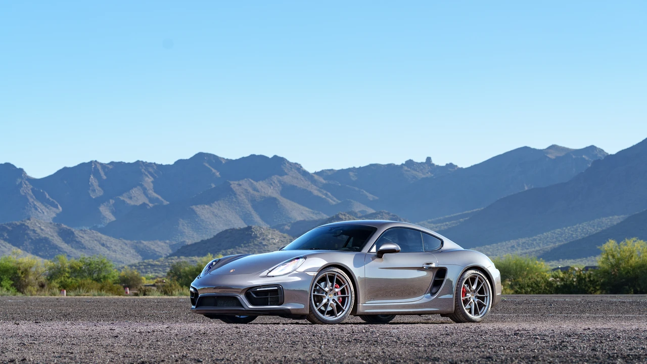 2015 Porsche 981 Cayman GTS - Image 4 of 31