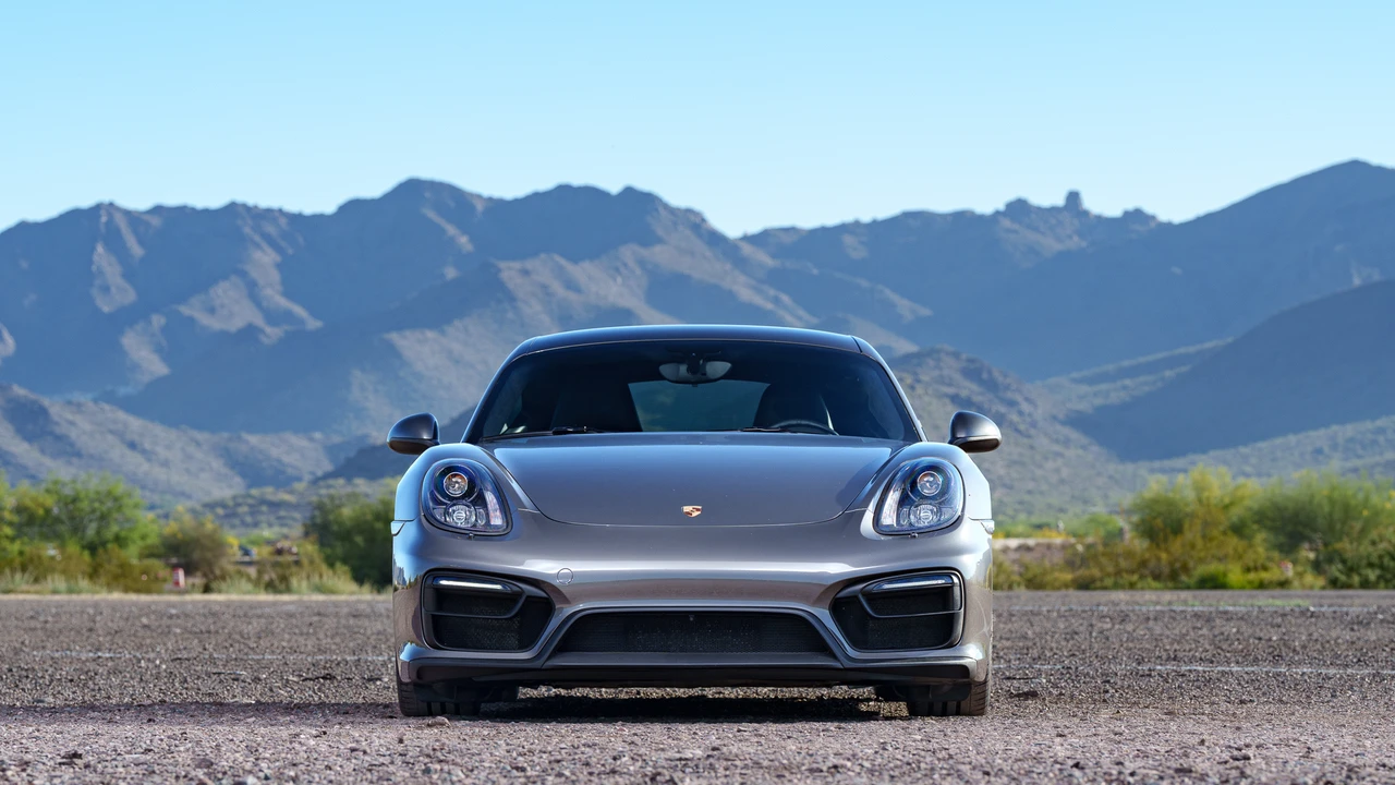 2015 Porsche 981 Cayman GTS - Image 8 of 31