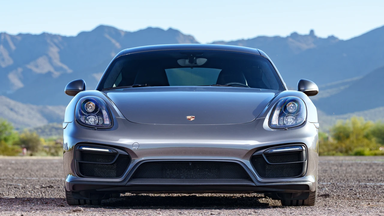2015 Porsche 981 Cayman GTS - Image 9 of 31