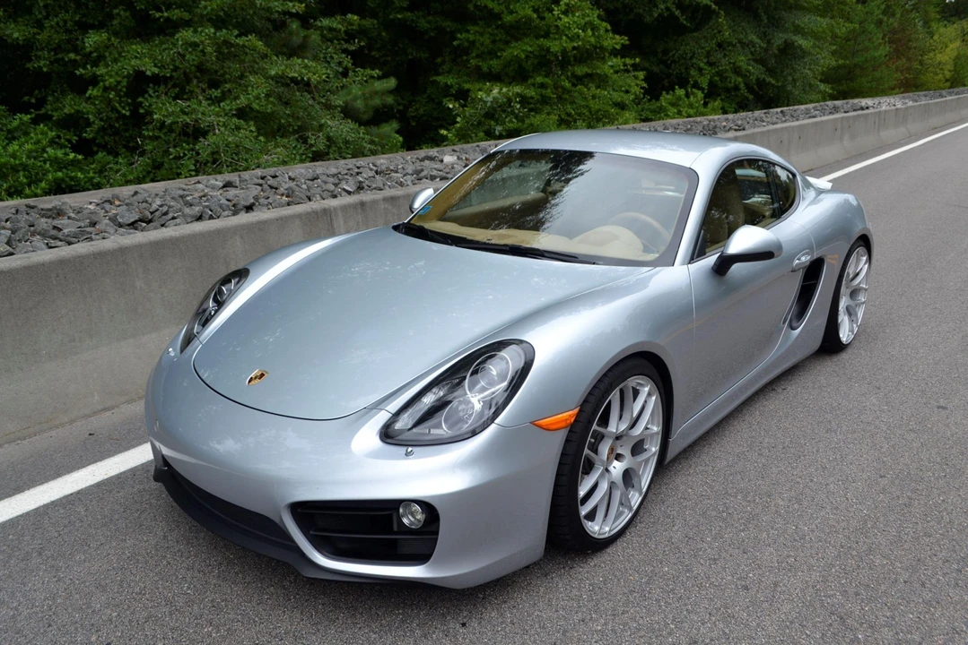 2015 Porsche 981 Cayman - Image 4 of 31