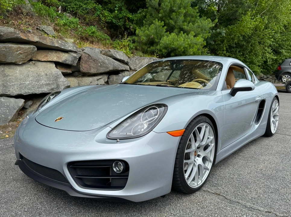 2015 Porsche 981 Cayman - Image 2 of 31