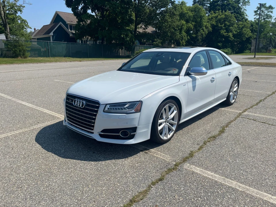2016 Audi D4 S8 - Image 2 of 31