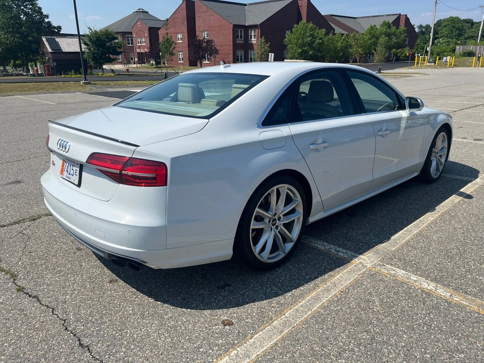 2016 Audi D4 S8 - Image 6 of 31